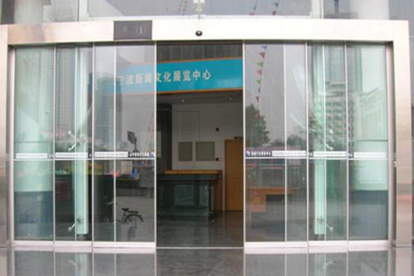 套疊式自動(dòng)門(mén)